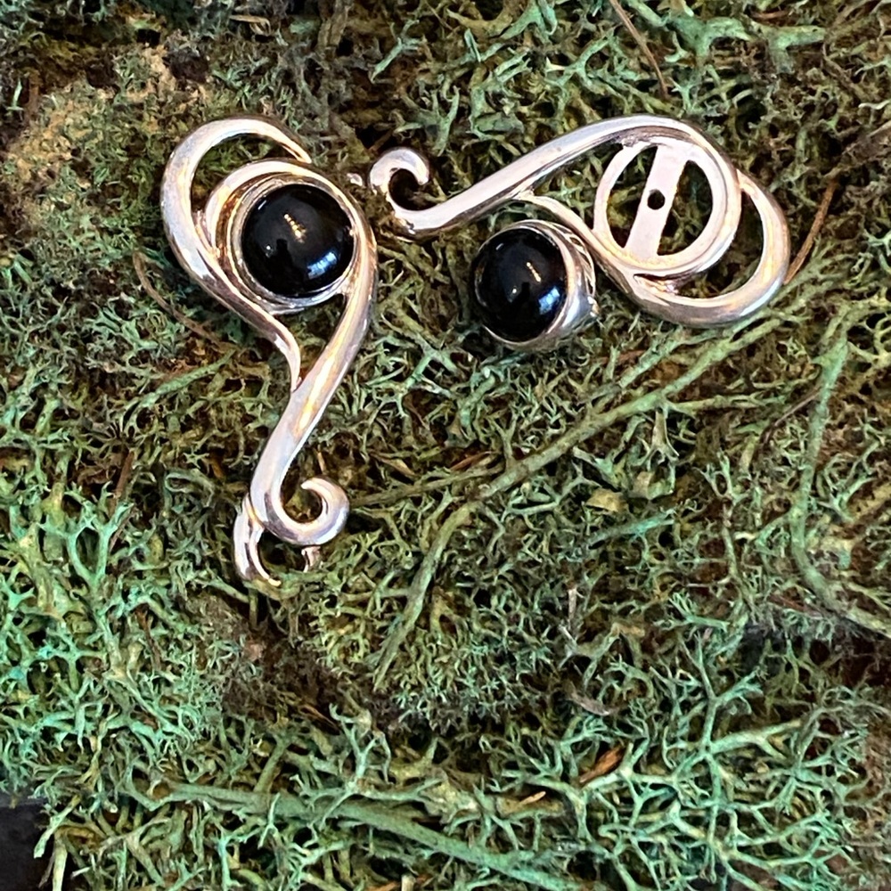 Bold & Versatile Sterling Silver Black Onyx Scroll Earrings Thailand 925